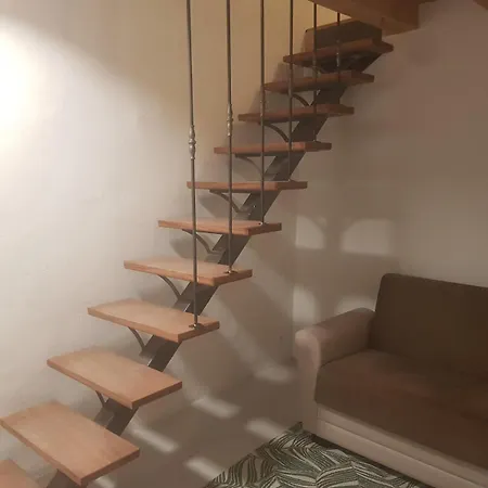度假居 De House